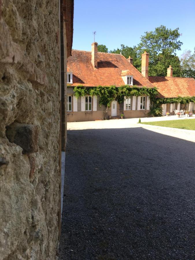 La Grange De L'Ecuyer Chemilly (Allier) Exterior foto